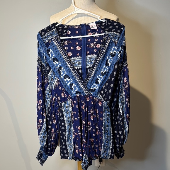 Selfie Leslie Tops - Selfie Leslie Blue Long Sleeve Graphic jumper